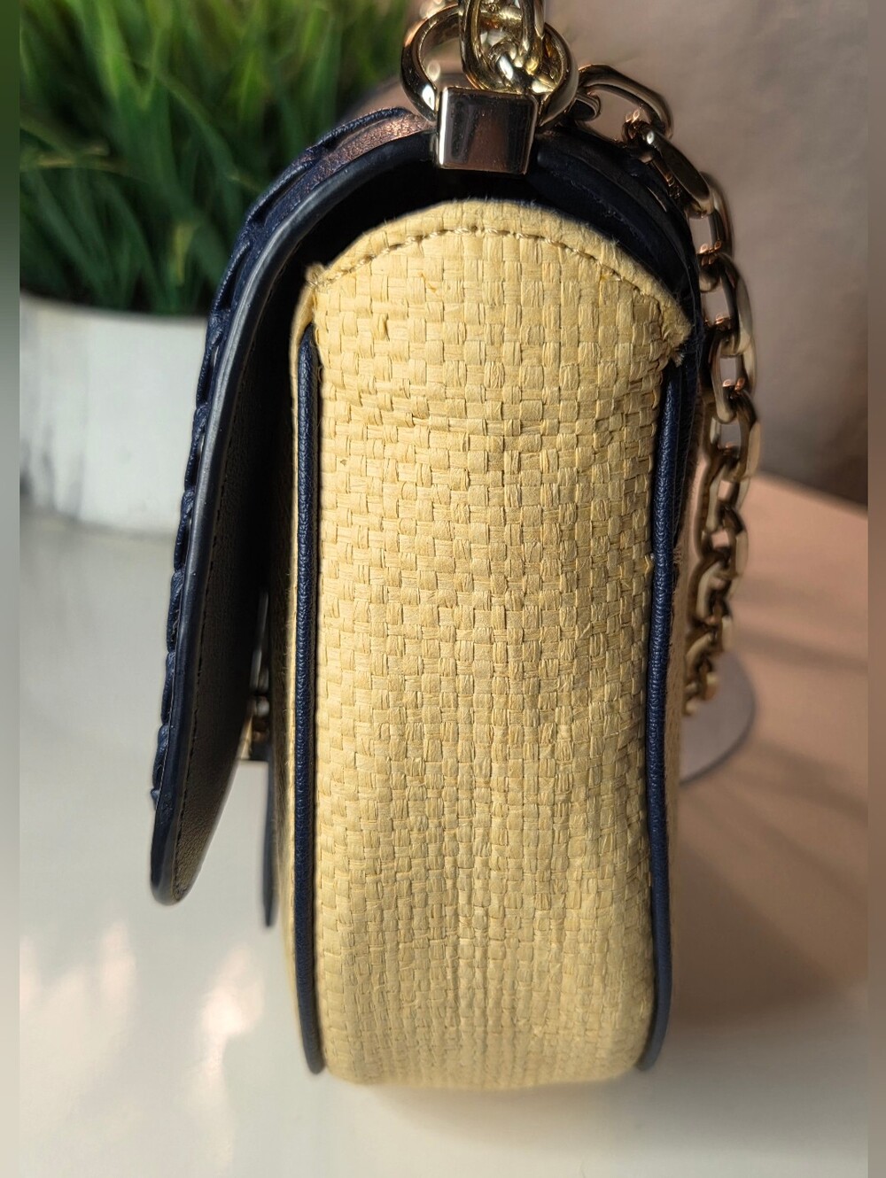 Kate Spade Robyn Straw Medium Chain Saddle Bag Navy Cream WKRU6847 EUC - Picture 6 of 16
